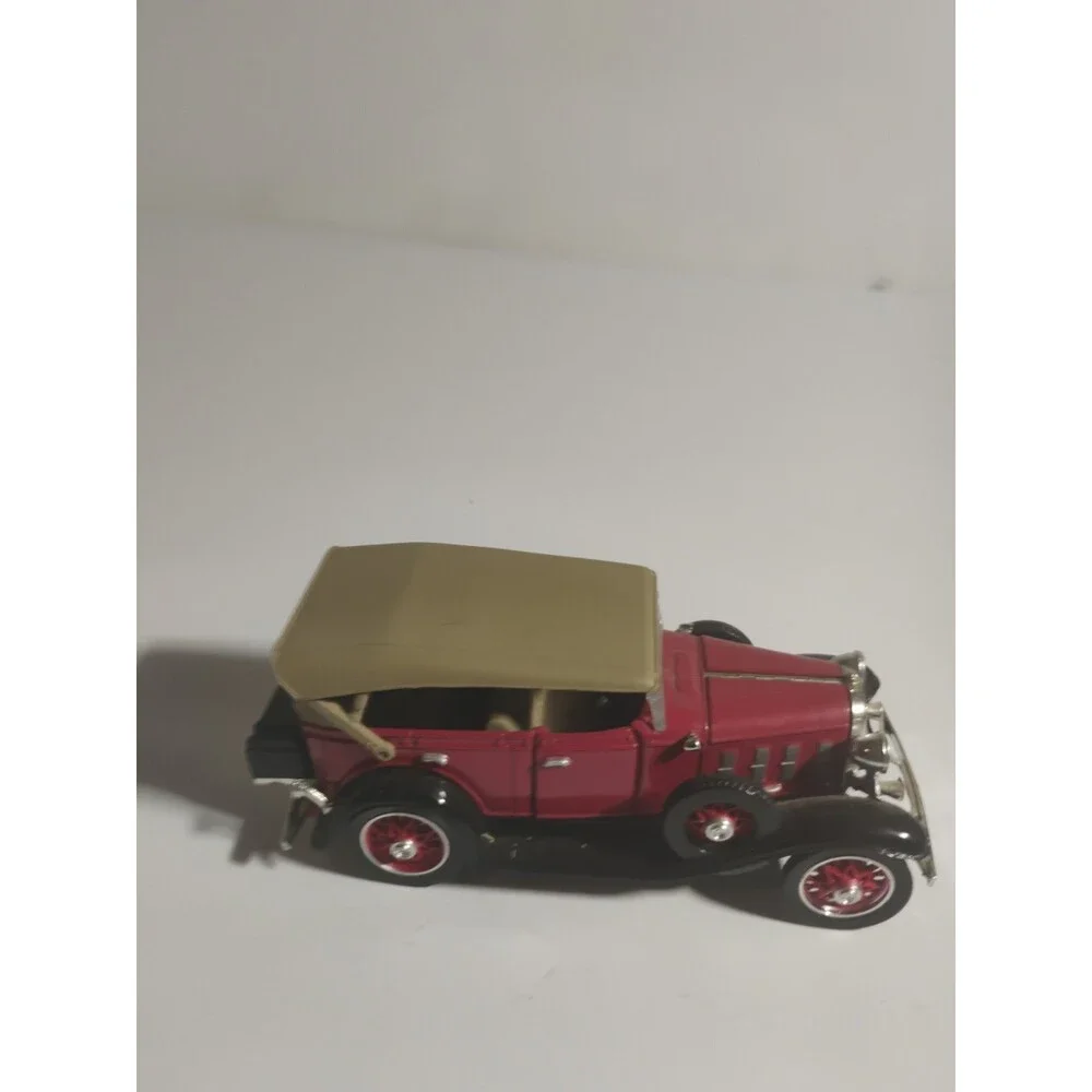 1932 CHEVY CONFEDERATE SERIES NATIONAL MOTOR MUSEUM 1:32 OPENING DOORS &  HOOD